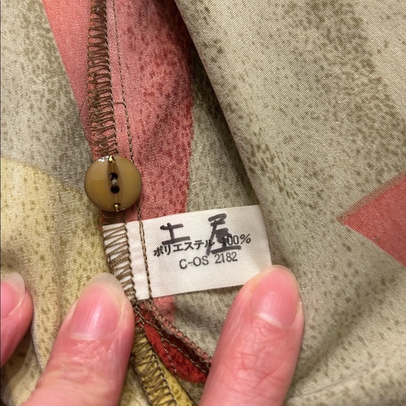 Japanese patterned blouse - Picture 10 of 10